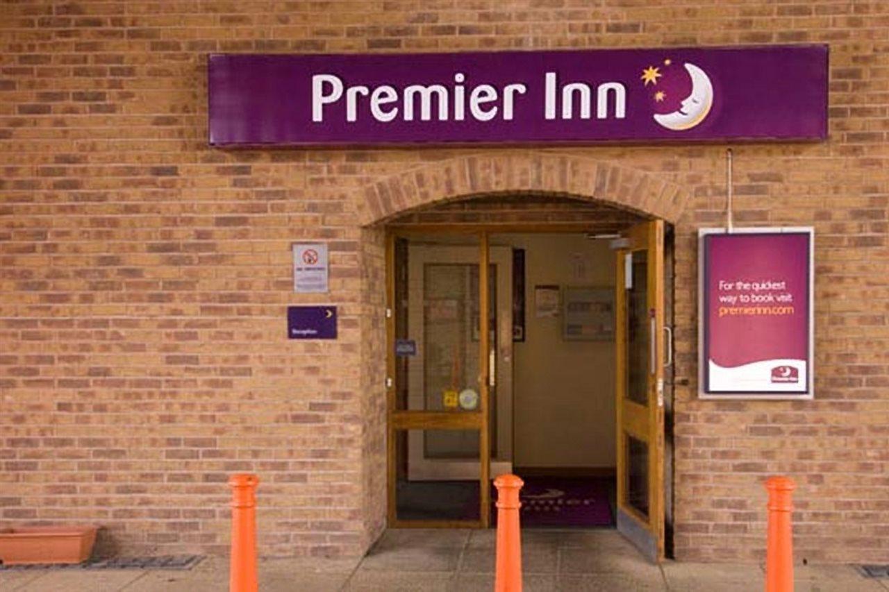 Premier Inn Sheffield/Barnsley Exterior photo