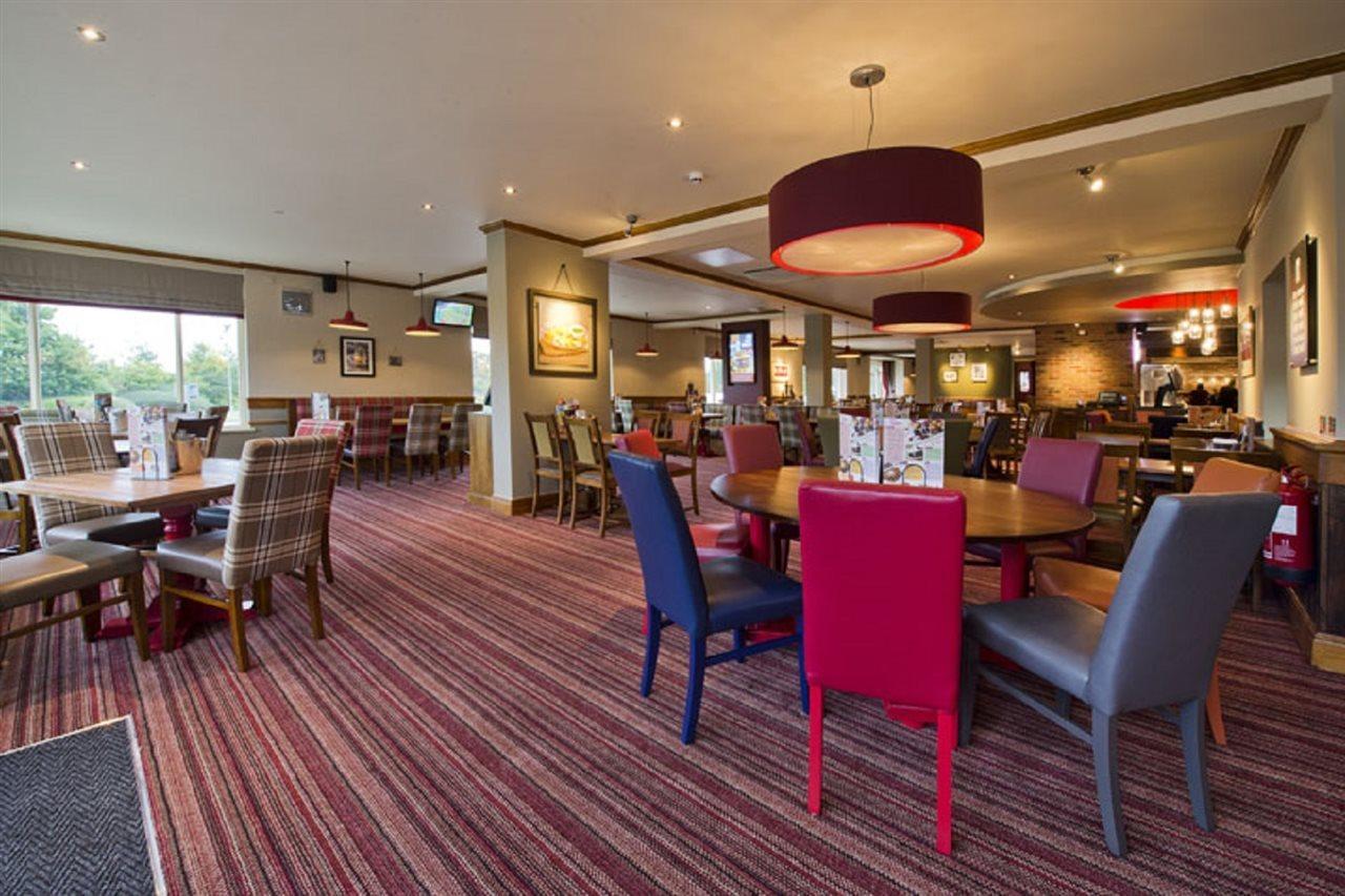 Premier Inn Sheffield/Barnsley Exterior photo