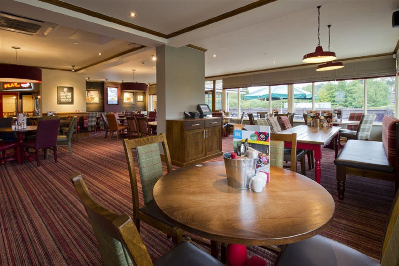 Premier Inn Sheffield/Barnsley Exterior photo