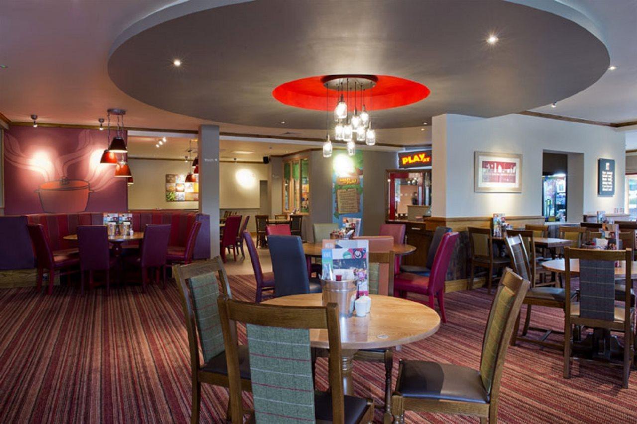 Premier Inn Sheffield/Barnsley Exterior photo