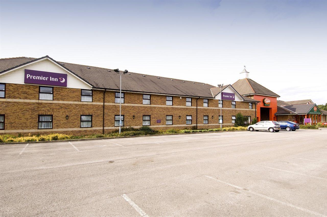 Premier Inn Sheffield/Barnsley Exterior photo