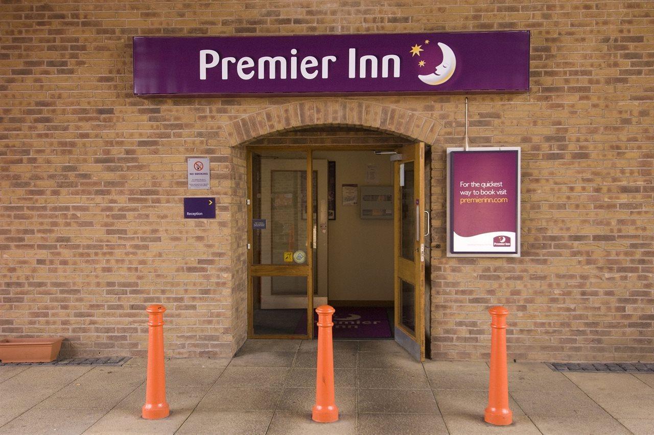 Premier Inn Sheffield/Barnsley Exterior photo