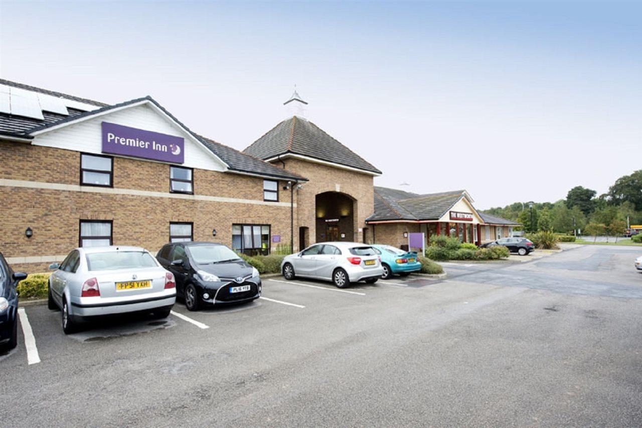 Premier Inn Sheffield/Barnsley Exterior photo