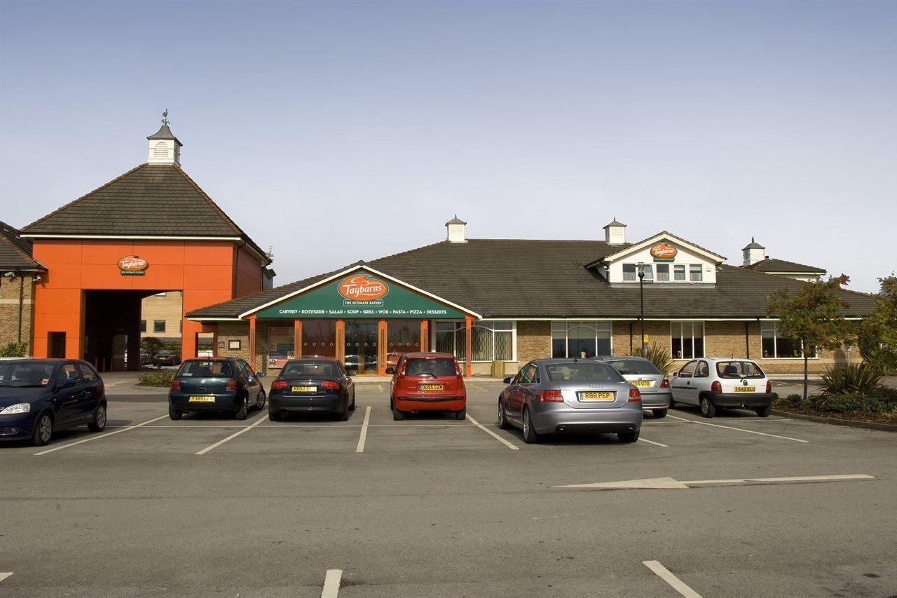 Premier Inn Sheffield/Barnsley Exterior photo
