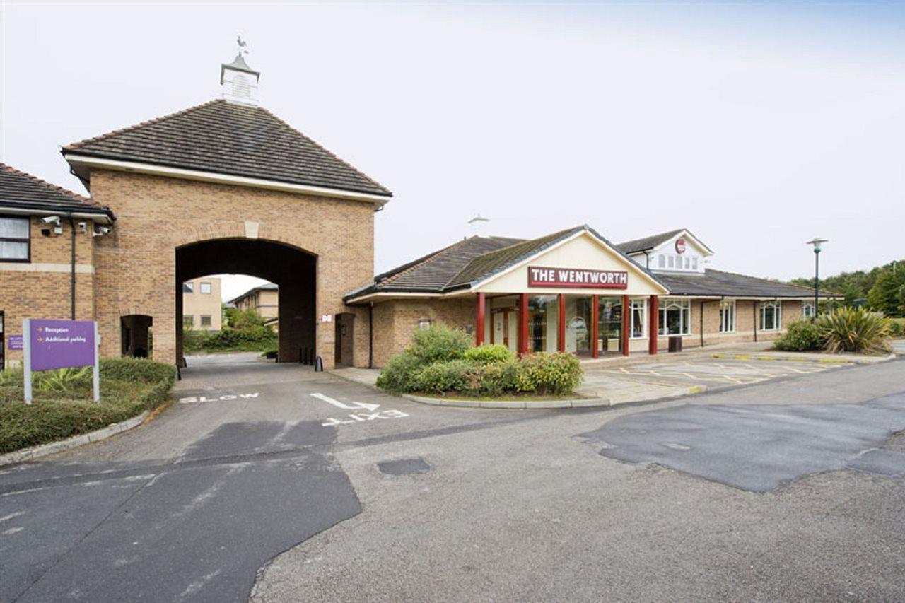 Premier Inn Sheffield/Barnsley Exterior photo