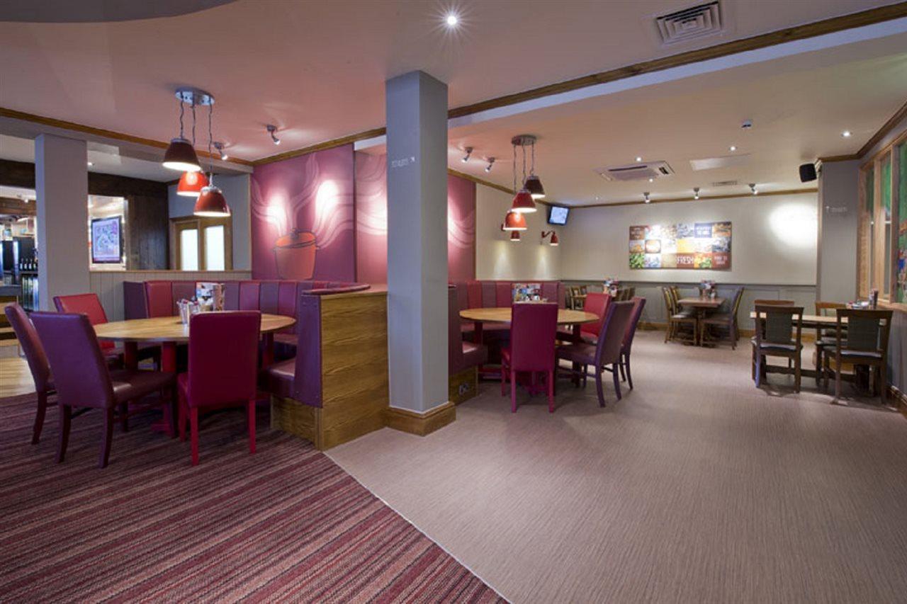 Premier Inn Sheffield/Barnsley Exterior photo