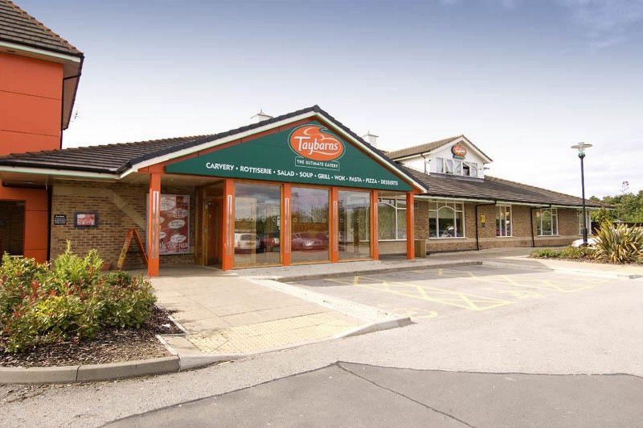 Premier Inn Sheffield/Barnsley Exterior photo